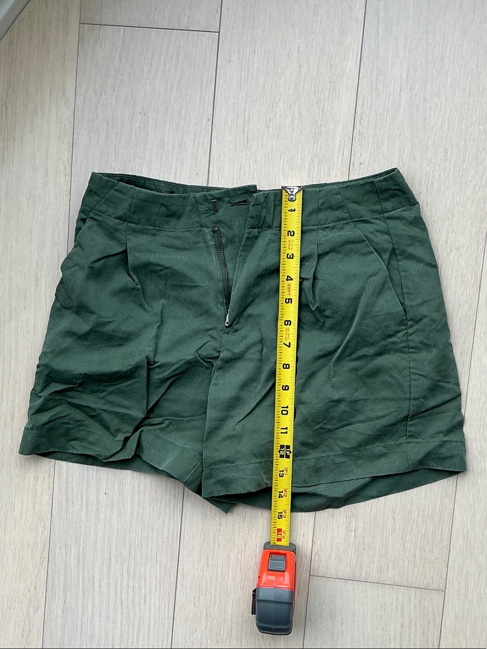 GAP High-Waist Pleated Shorts in Forest Green 5” Softsuit